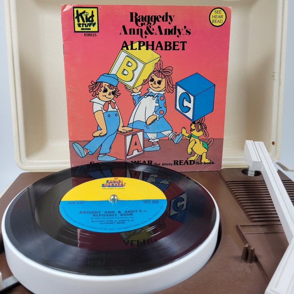 VTG Raggedy Ann & Andy's Alphabet See Hear Read Along Book + Vinyl Record